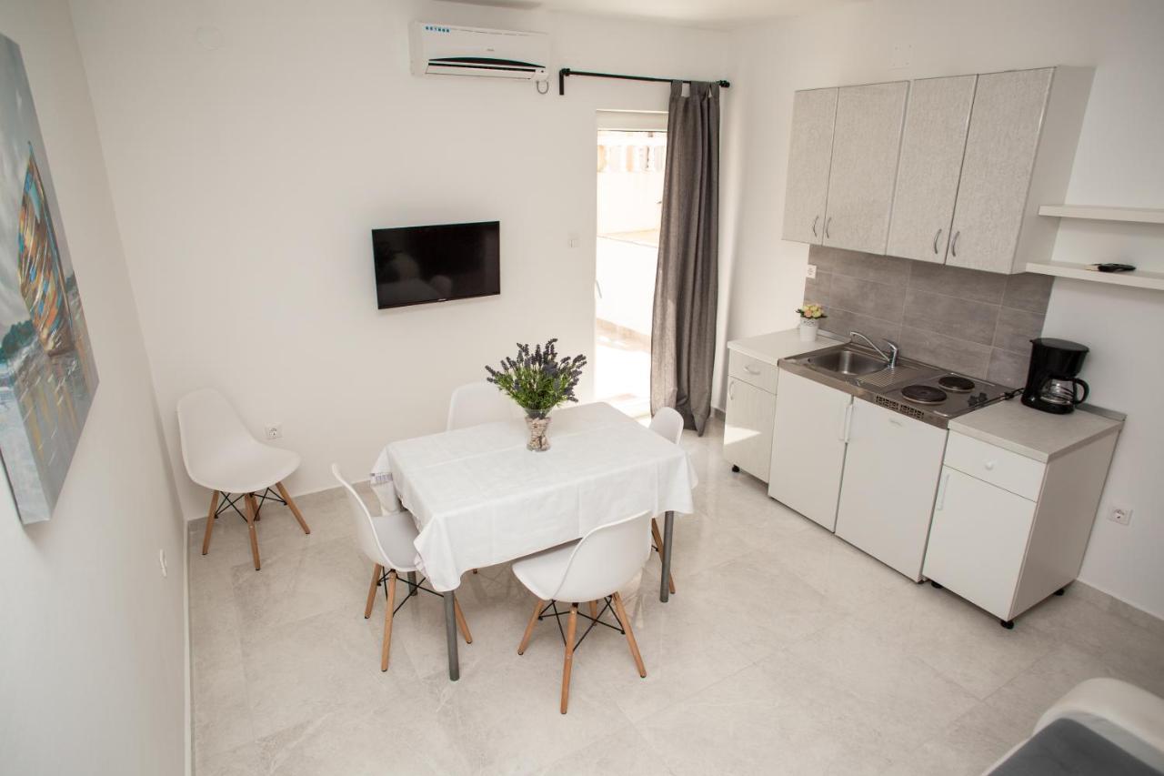 Apartment Katarina Novalja Exteriör bild